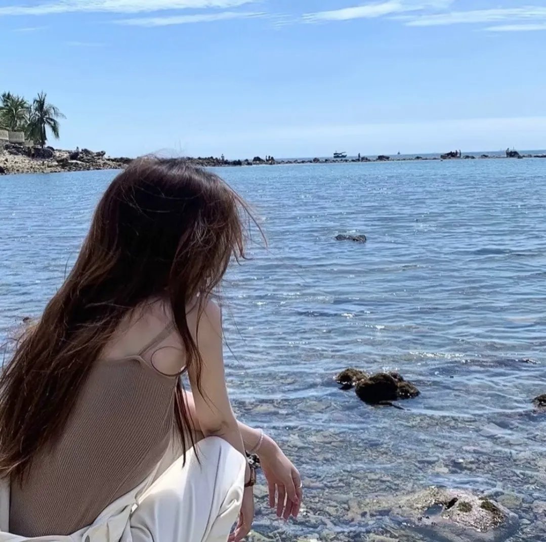 梨泰微风 海报