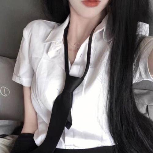 海岸诊所 海报